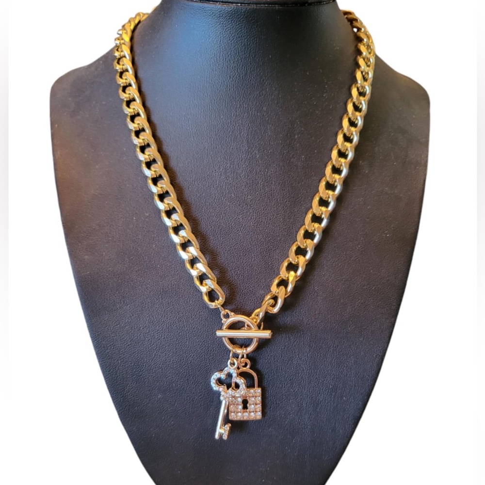 Lock & key bling gold tone necklace. NWOT - Picture 3 of 3